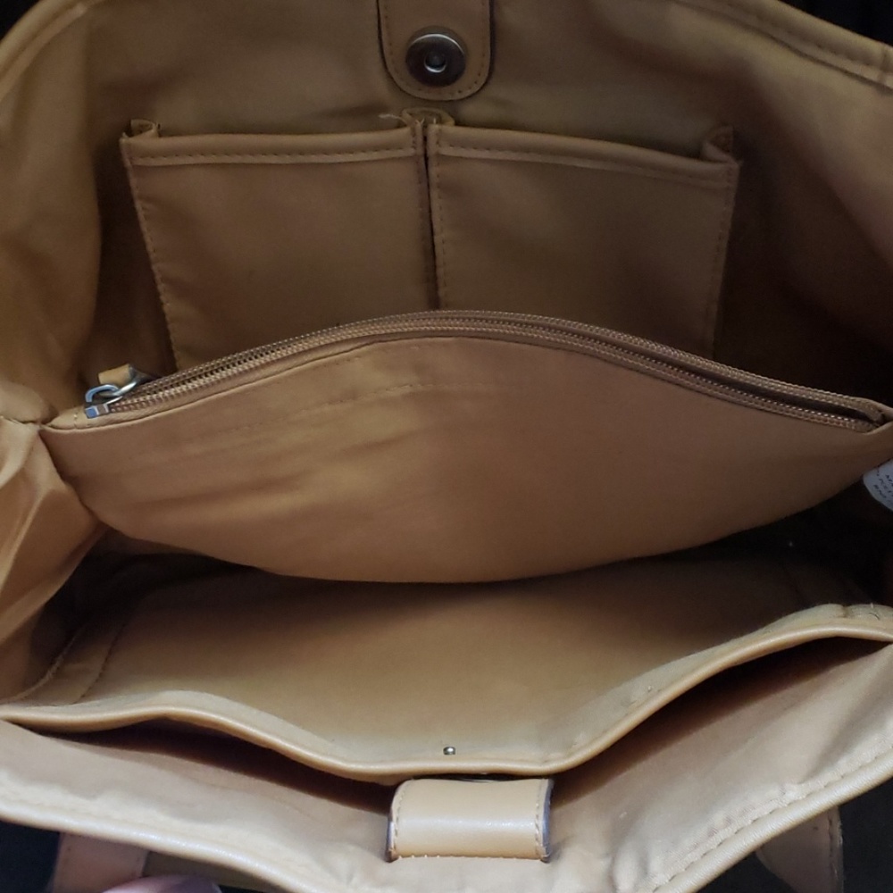 Handbag - Picture 3 of 3